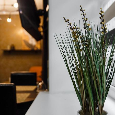Золотое Тепло Apartment แชร์นีฮีฟ ภายนอก รูปภาพ