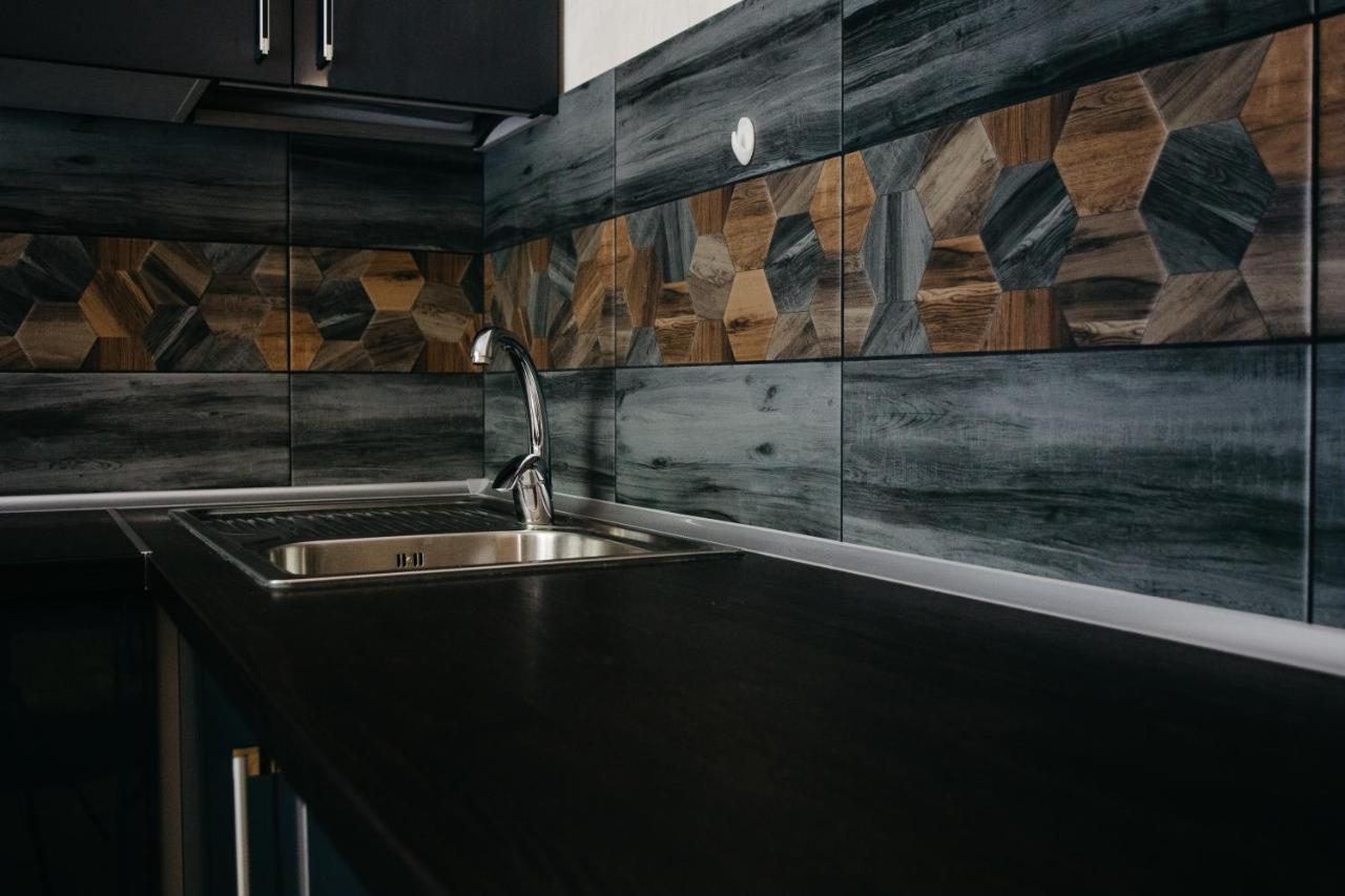 Золотое Тепло Apartment แชร์นีฮีฟ ภายนอก รูปภาพ
